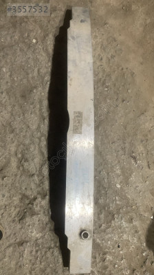 2014 Mercedes B Serisi Çıkma Ön Tampon Demiri