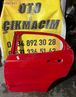 MERCEDES GLA W156 Modeli İçin Sol Arka Kapı Çıkma Parçası