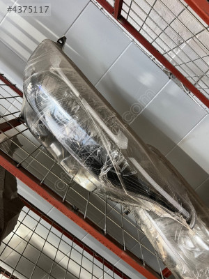 2025 Ford Custom çıkma orjınal ön sağ far ledli