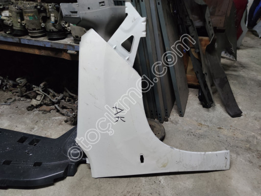 Peugeot Rifter Sağ Ön Çamurluk