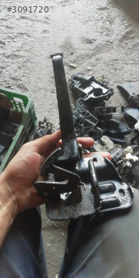 Audi A4 S4 B5 kaput mandalı mandal serbest bırakma tertibatı