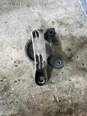 Ford connect motor kulağı