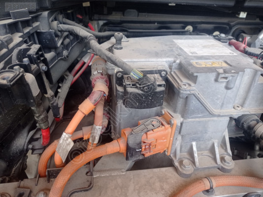 BMW ix3 akü dönüştürücü 22579110