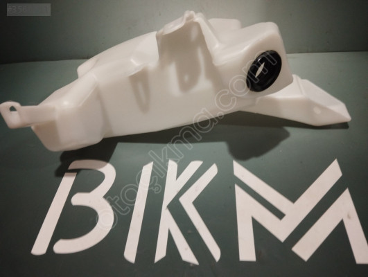 Nissan Qashqai 2014-2021 cam su bidonu