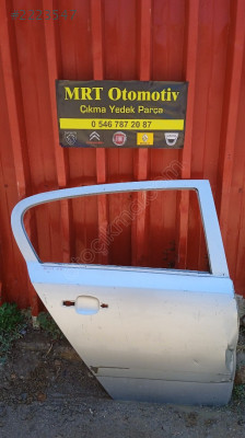 Opel astra H.B sağ arka kapı