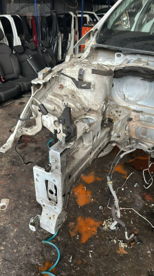 RENAULT MEGANE 4 SAĞ ÇEYREK ŞASİ PODYA BURSA MG