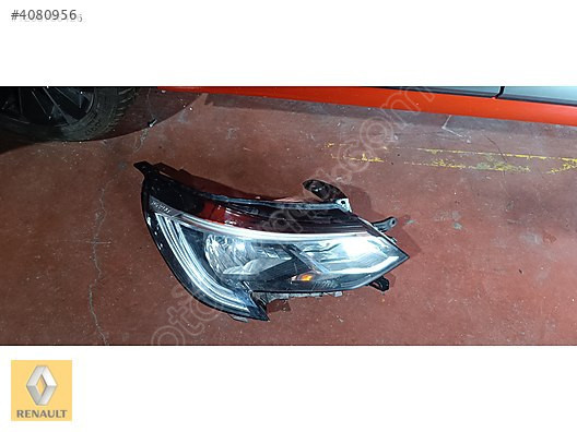 RENAULT TALİANT ÇIKMA ORJİNAL SAĞ FAR VE DİGER PARÇALARI