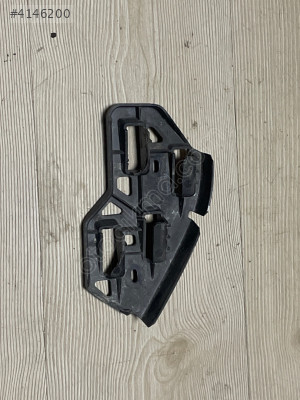 VOLKSWAGEN POLO SOL ÖN TAMPON BRAKETİ 6Q0807183A
