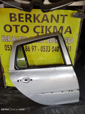 Orijinal Renault Clio3 Grandtour SW Sağ Arka Kapı