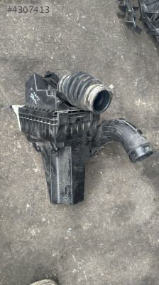 Ford courier 2025 çıkma orjinal hava filtre kutusu