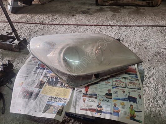Opel Astra H Sağ Ön Far
