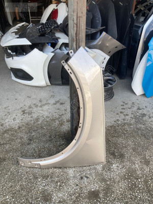 Volvo xc40 sol ön çamurluk