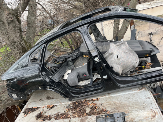 CİTROEN C4X SAĞ ARKA ÇAMURLUK KESME HATASIZ