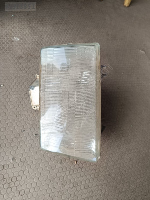 Mazda B2500 sağ ön far lambası pikap