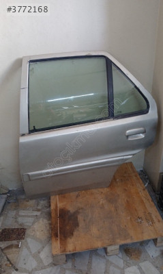Peugeot 106 sol arka kapı temiz Orjinal dkn
