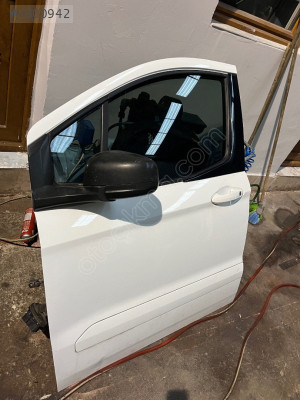 Ford Courier sol ön kapı dolu çıkma orijinal