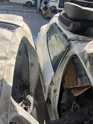 RENAULT CLIO 4 SAĞ ARKA KAPI