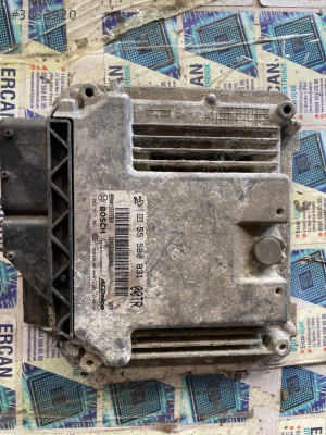 55575350 Opel Astra J, Corsa D 1.3 CDTI Motor Beyni