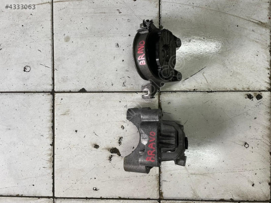 BRAVO 2 DİZEL MOTOR TAKOZU KULAĞI ÇIKMA ORJİNAL