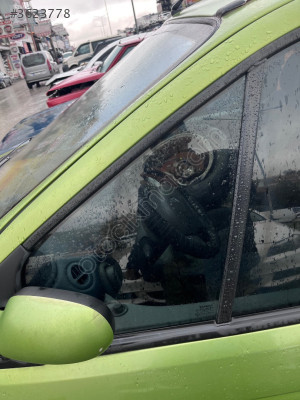 RENAULT SCENİC 1 SOL ÖN KELEBEK CAMI