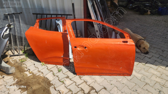 Renault Clio 5 sağ ön sağ arka kapı