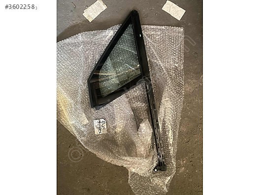 CİTROEN DS 4 ÖN KELEBEK CAM