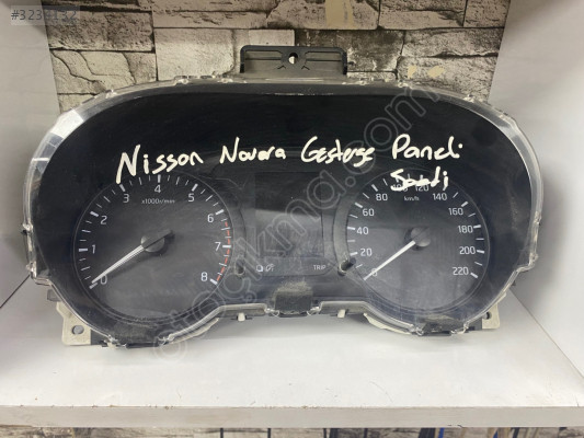 Nissan navara gösterge paneli