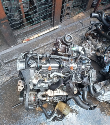 Toyota Corolla 1.4 d4d dolu orjinal garantili motor