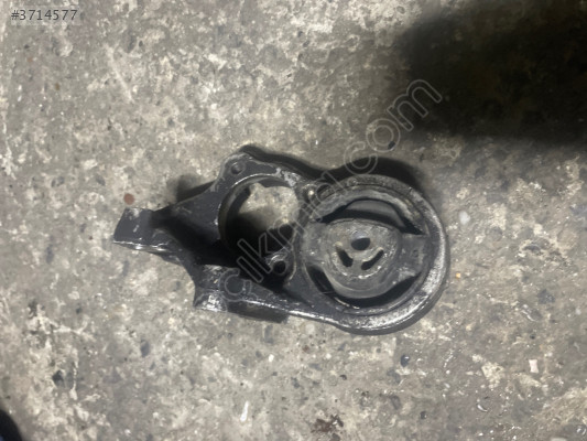 Peugeot 207 aks taşıyıcısı sökme