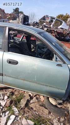 Mitsubishi karizma sağ ön kapı yedek parça