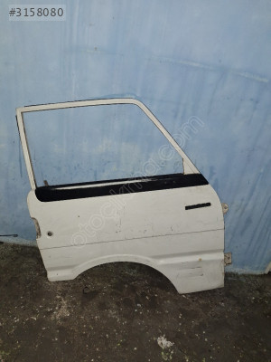 Mazda E2200 Sağ Ön Kapı
