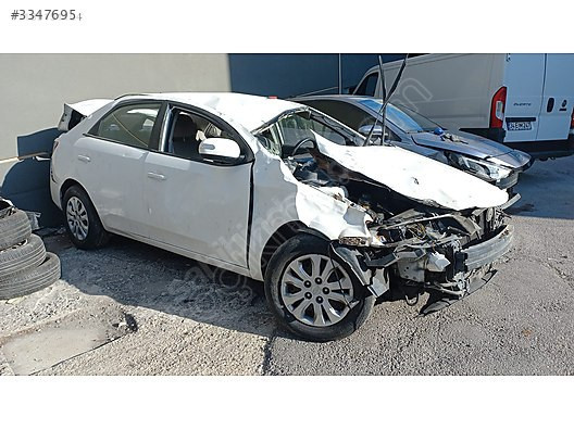 KİA CERATO 1.6 BENZİNLİ 2010 MODEL SOL ÖN KAPI SÖKME
