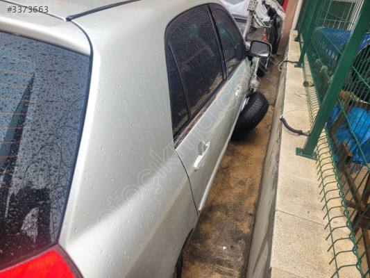2002 - 2007 TOYOTA COROLLA HB  SAĞ ARKA KAPI