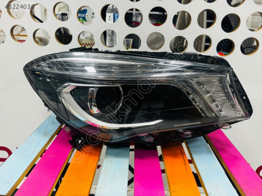 Mercedes cla sağ ön far (çıkma)