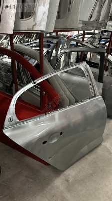 RENAULT MEGANE 4 ÇIKMA ORJİNAL SAĞ ARKA KAPI BD2