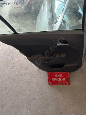 Astra haş sol arka kap döşemesi