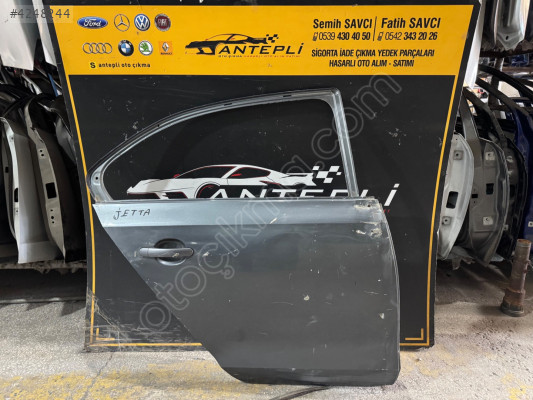 VOLKSWAGEN JETTA SAĞ ARKA KAPI ÇIKMA ORİJİNAL