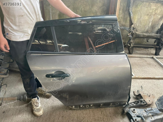 Renault Megane 3 az hasarlı sağ arka kapı kapı kolu ve kapı camı
