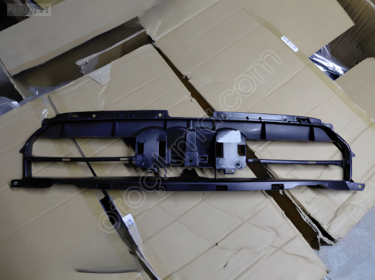 AUDI A4 2013-2015 ÖN PANJUR ARKA BRAKETİ SIFIR - 8K0807233G