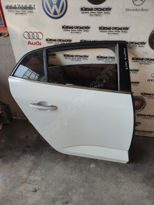 Renault Megane 4 Sağ arka kapı