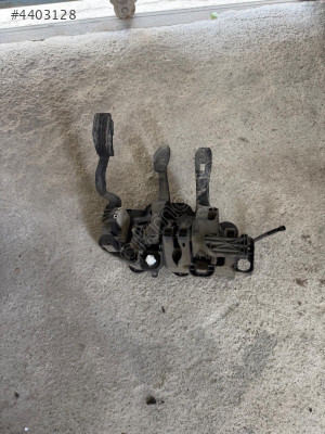 FIAT LİNEA ÇIKMA DEBRİYAJ FREN GAZ PEDALI