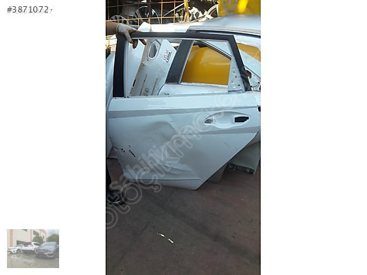 HYUNDAİ İ20 SOL ARKA KAPI ''ÜNALLAR OTO YEDEK PARÇA''DA