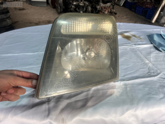 FORD CONNEC SOL FAR SİYAH ZEMİN ORJİNAL ÜRÜN HATASIZ