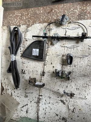 MİTSUBİSHİ CARİSMA SOL ARKA KAPI KİLİDİ 96-99 MODEL