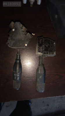Renault 19  sinyal silecek kolu