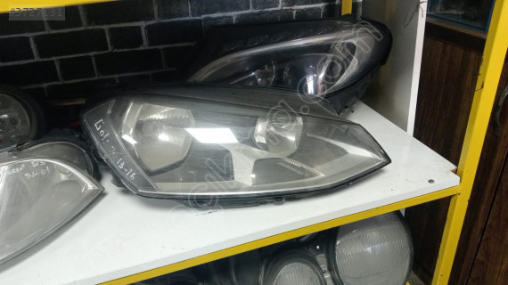 VW Golf 7 için Sağ Ön Far - Çıkma Parça