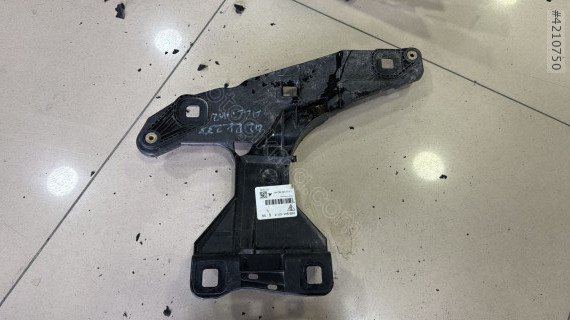 PORSCHE MACAN SOL ÖN FAR LAMBASI DESTEK MONTAJ BRAKETI 95B941121F