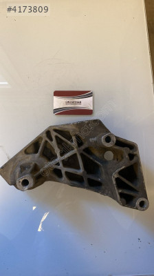 038199207J seat ibiza 1.6 1.9 motor kulağı bağlantı braketi