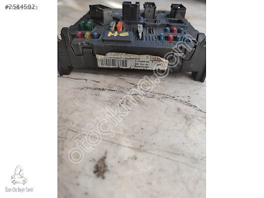 Citroen Peugeot BSI Beyni BSI F01-00 Sigorta Kutusu 96524743