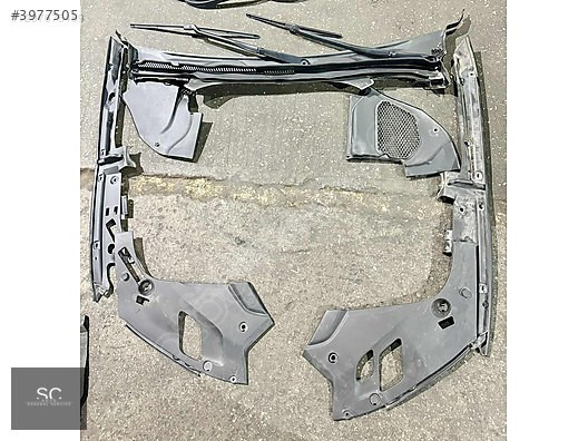BMW G30 SAĞ SOL ÇAMURLUK ÜST BAKALİT 51767349605 7349606